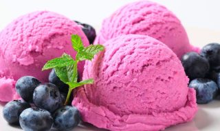 Blueberry ice cream